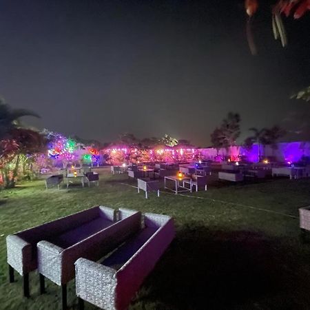 The Black Leaf Raipur (Chhattisgarh) Exterior photo